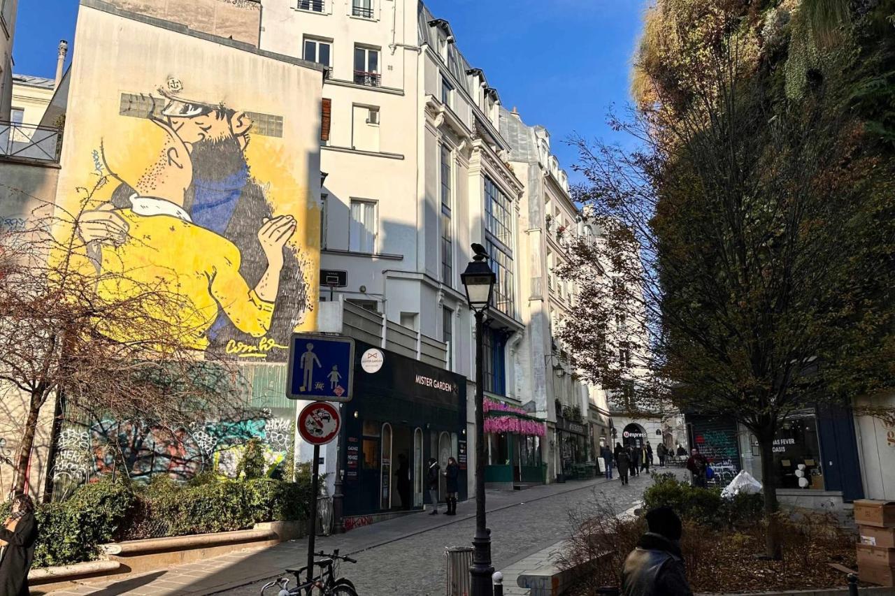 Ideally Located And Atypical Apartment In Paris Bagian luar foto